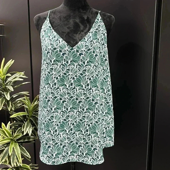 LOFT V-neck,Lined slinky thin strap tank top/tunic green floral print sleeveless - Picture 1 of 10